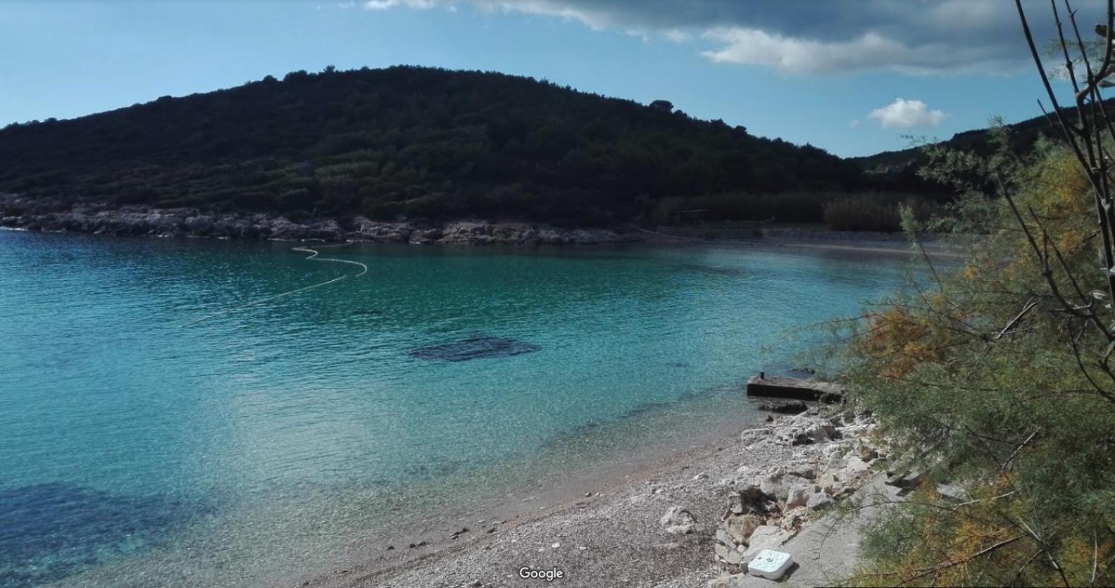Resort Village T.N. Milna Vis Buitenkant foto